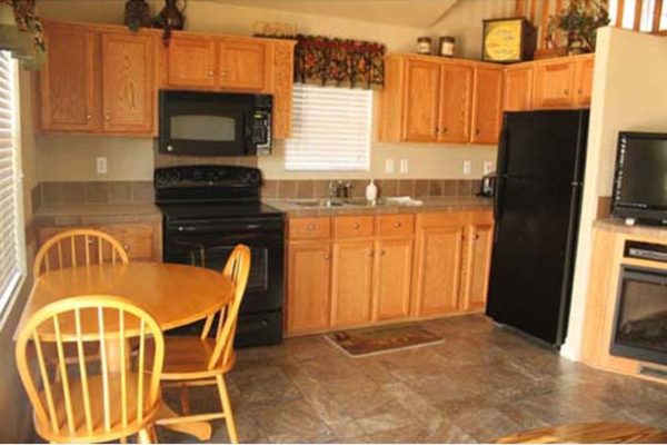 Cabin 9/10, kitchen